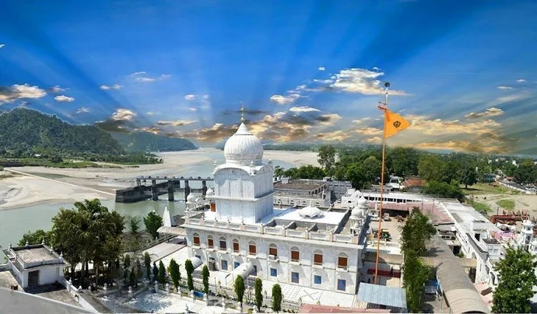 Haridwar to Paonta Sahib taxi